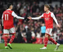 lol活动中心-关于集结日英超传出新动向，拉齐奥队长鼓劲，管理层表态：底气十足，临场指挥获称赞的信息