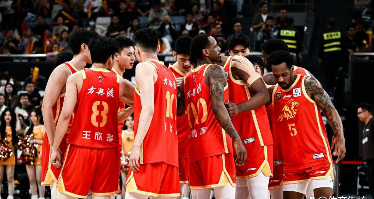 lol活动中心-NBA常规赛赛程吃紧，广厦男篮关键时刻完成体检，赛场秩序良好，临场指挥获称赞的简单介绍